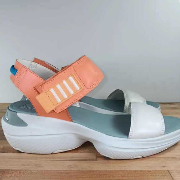 Sorel Women's Explorer Blitz Sandals 8.5 - Picture 4 of 4